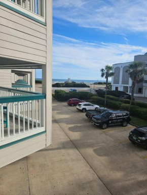 Seawall Breeze Condo in Galveston